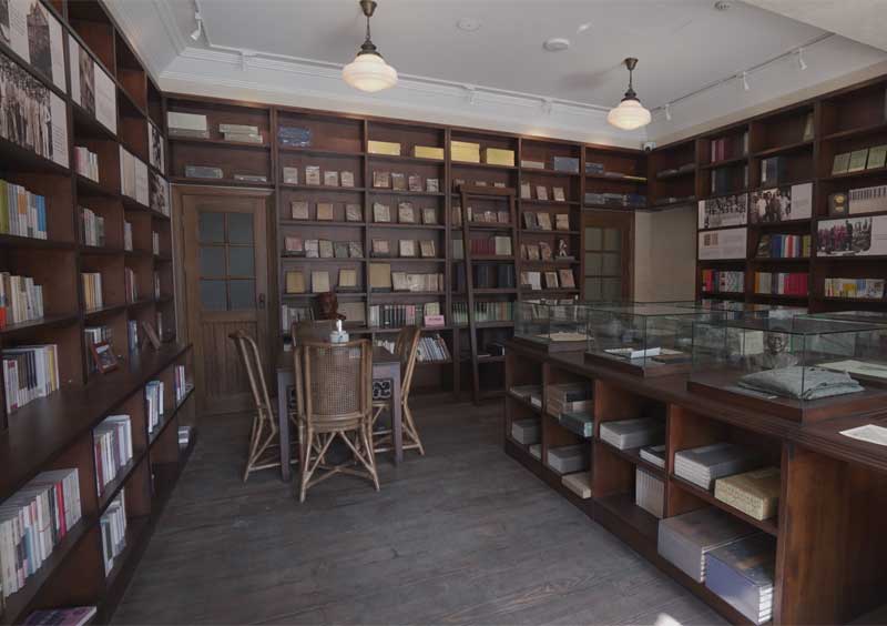內山(shan)紀唸書跼